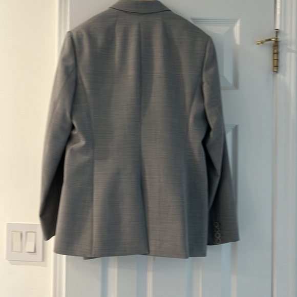 Theory suit. Preowned, grey. Jacket 8 pant 6 - Picture 5 of 10